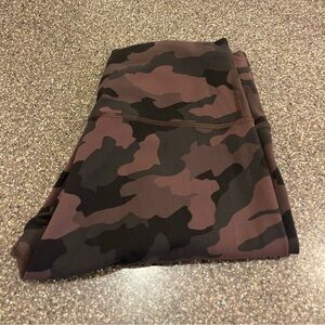 Lululemon Leggings size 8 24”